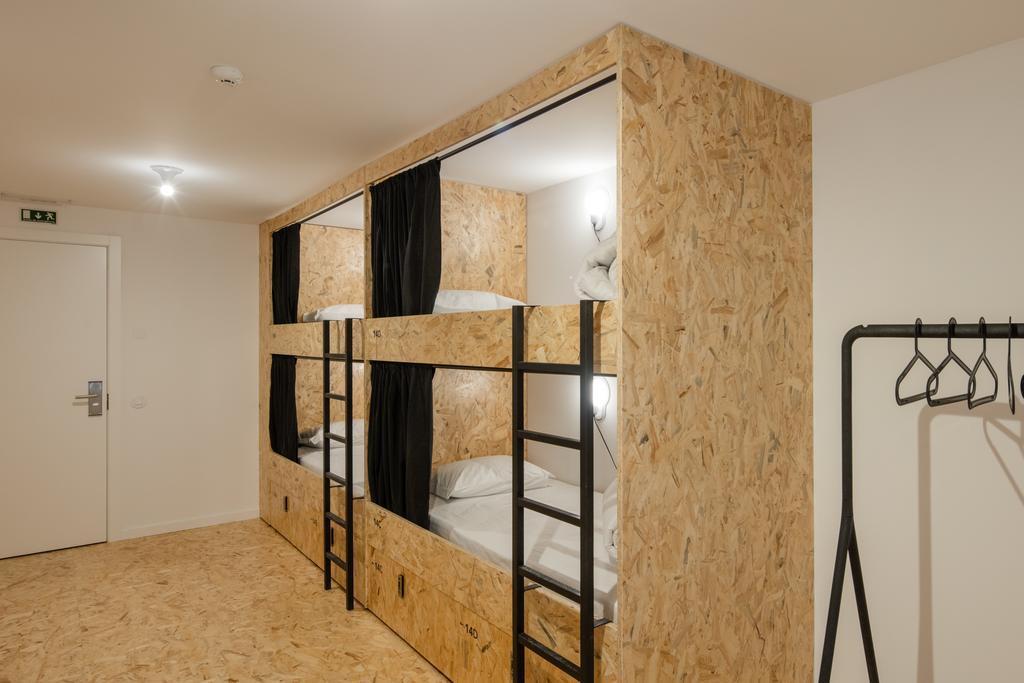 Hostel Conii & Suites Algarve กัวเตย์รา ภายนอก รูปภาพ