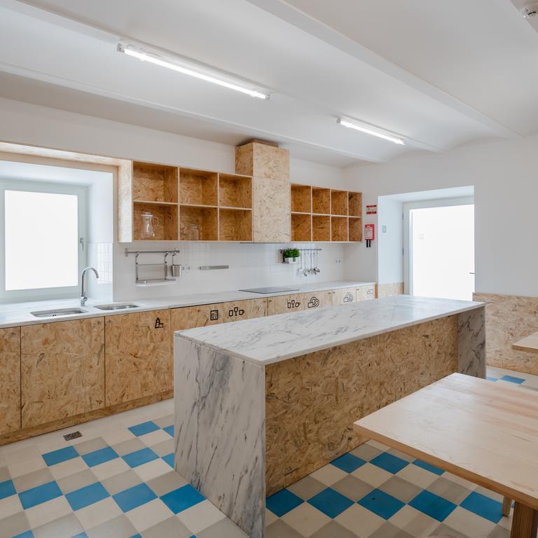 Hostel Conii & Suites Algarve กัวเตย์รา ภายนอก รูปภาพ